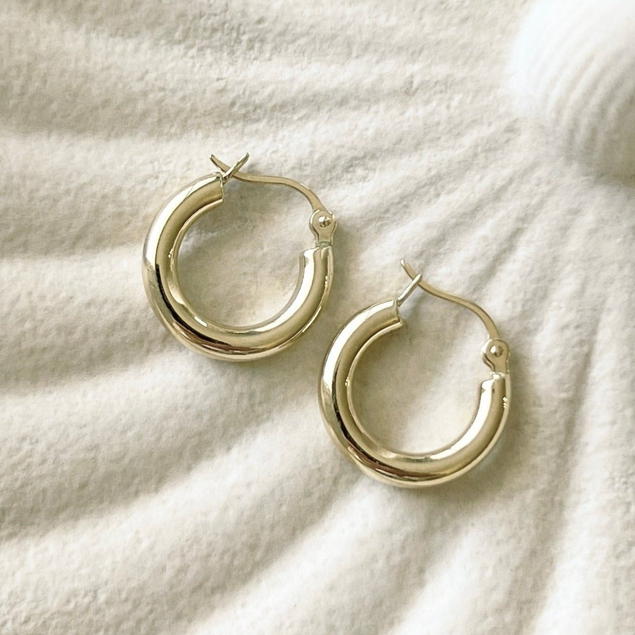 Bold Hoop Earrings - 14K SOLID GOLD