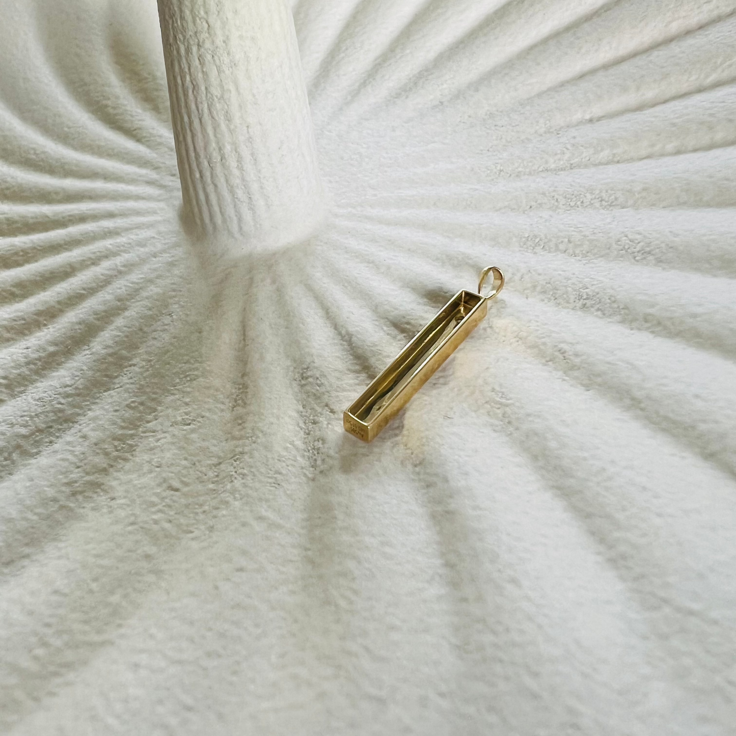 'FREE' Bar Pendant - 14K SOLID GOLD